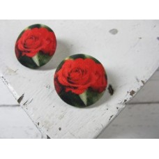 Bottone rosa rossa cod. bt47